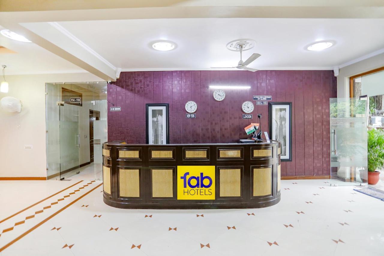 Fabhotel Traika Inn Gurgaon Exterior photo